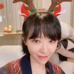 Son Ga-in Instagram - 미리메리크리스마스 ❤️