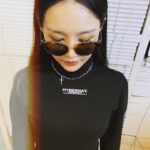 Son Ga-in Instagram – 🖤🖤🖤🖤🖤