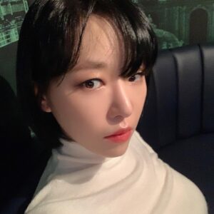 Son Ga-in Instagram - 오늘의 영양제 !
비타민 BDC 마그네슘.유산균.레드크릴.부아메라
루테인  하. . . . .