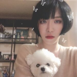 Son Ga-in Instagram - 🐶