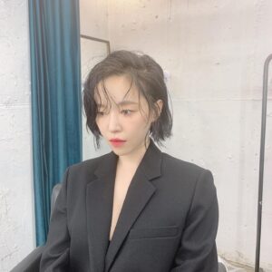 Son Ga-in Instagram - 해킹을 1월부터 했더라구요
그동안 내인스타는 스토킹 당하고 있었네요. .
#소름#또해킹하면또바꾸지머#나랑너랑럽스타그램임?헤헤헿