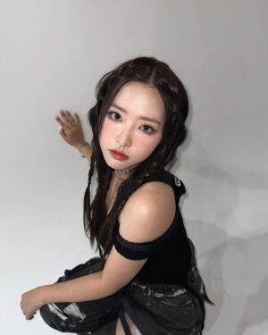 Son Hye-ju Instagram - Loossemble🎬🌘