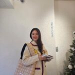Son Ji-hyun Instagram - 빅백이 좋아… 🧚🏻‍♀️💞 일단 크고 가벼운게 최고
