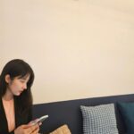 Son Ji-hyun Instagram – 🍒🌸🙄🐰 봄이왔네 소리소문없이