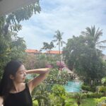 Son Ji-hyun Instagram - 처음으로 온 발리 🍒🌿🌱🪴🎍🌴 많은 사람들이 발리발리 하는이유를 알겠어요… 여행의 맛을 알아가는중 :) 아늑한 호텔에서 시간 힐링 포인트 :) #bali #novotel #nusadua #novotelbalinusadua #liveinbali #발리여행 #발리
