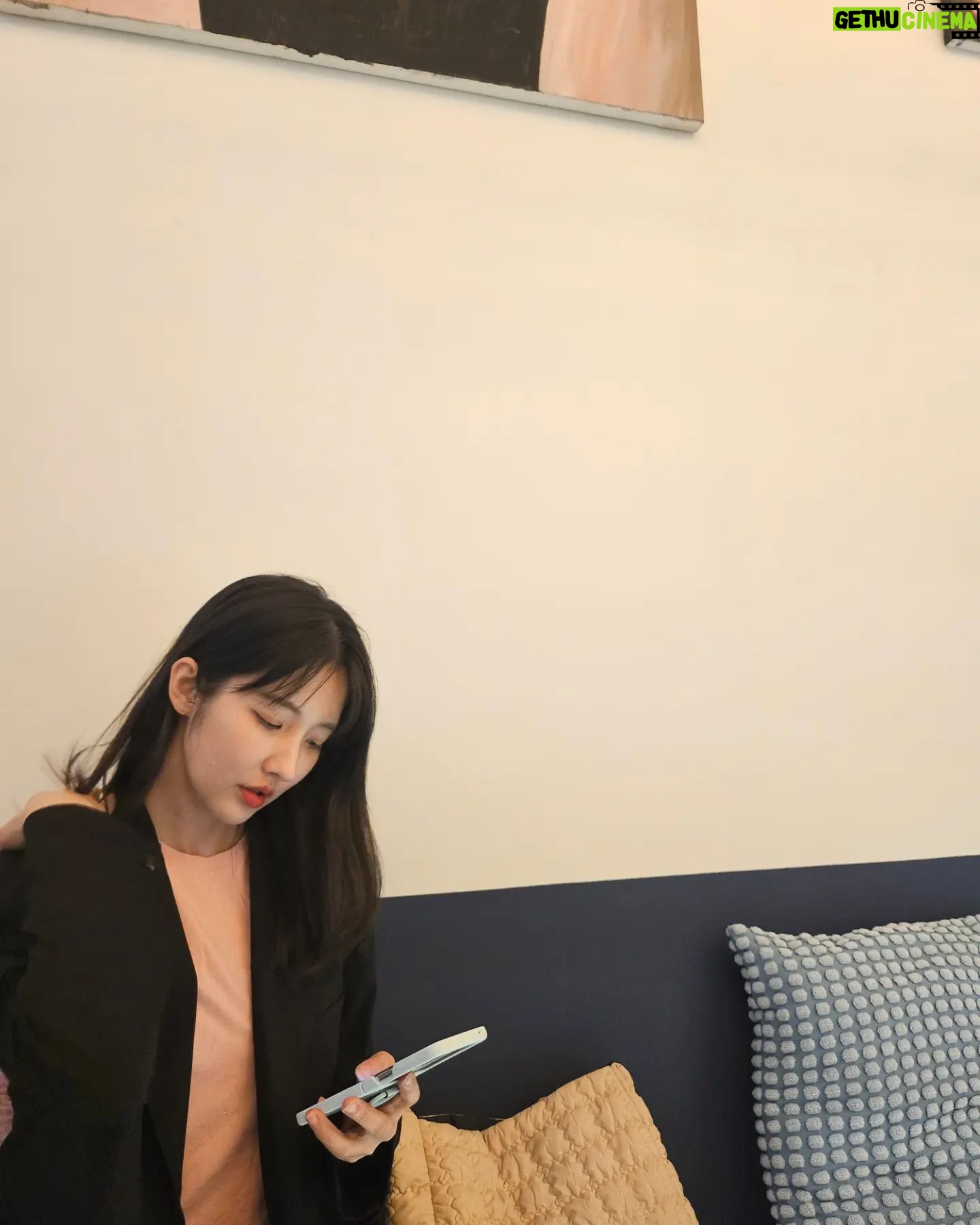 Son Ji-hyun Instagram - ππΈππ° λ΄μ΄μλ€ μ리μλ¬Έμμ΄