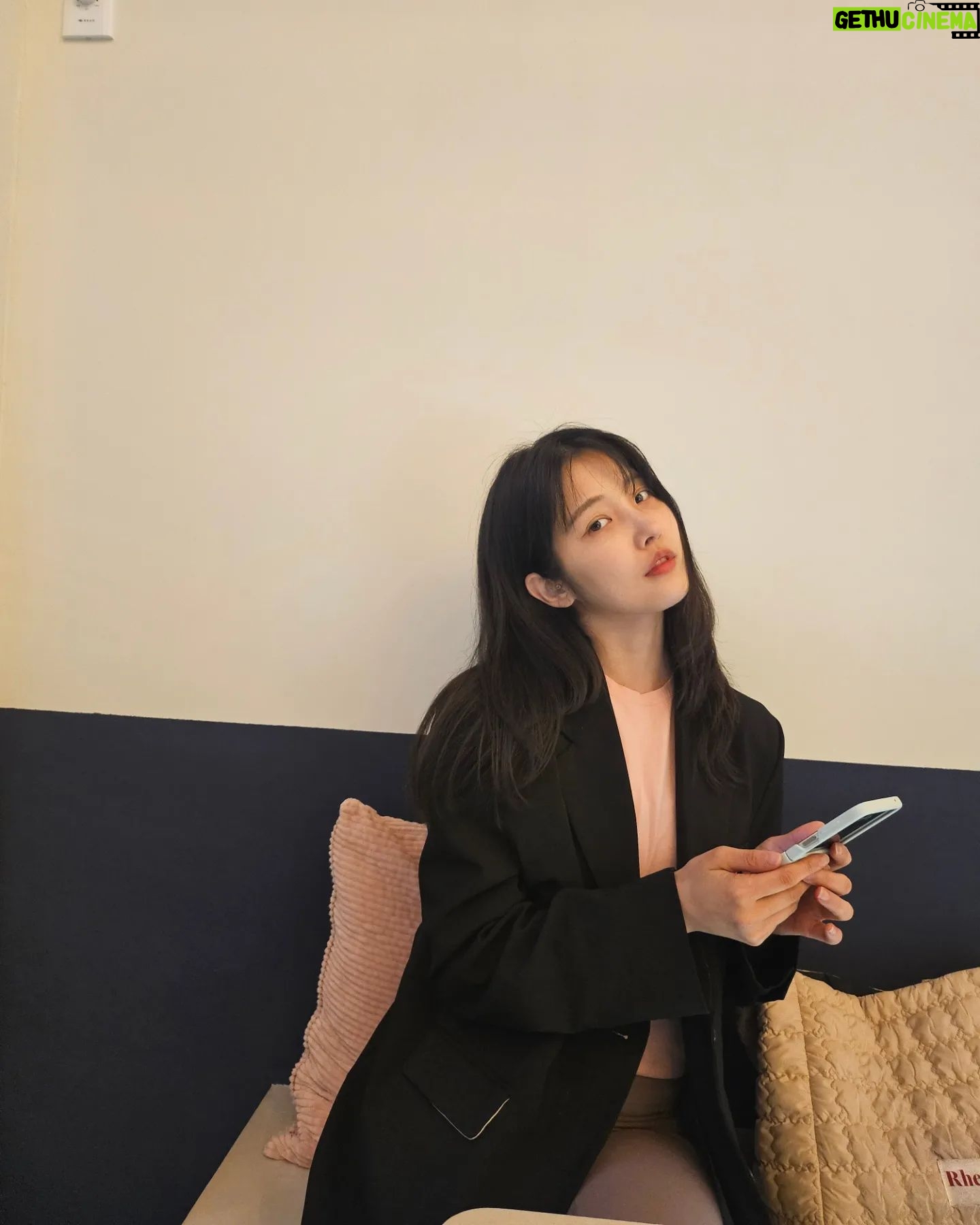 Son Ji-hyun Instagram - ππΈππ° λ΄μ΄μλ€ μ리μλ¬Έμμ΄