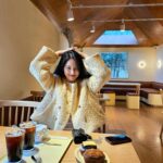 Son Ji-hyun Instagram - 계란빵같은 옷이랑 계란빵 🥐🥯🍳🥚🧇🤲🏻🤲🏻💕