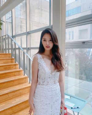 Son Ji-hyun Instagram - Happynewyear