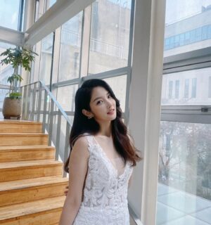 Son Ji-hyun Instagram - Happynewyear