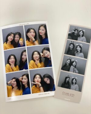 Son Ji-hyun Instagram - 이렇게 사진찍는걸 해보다니. 😂😬🥳🫣❤️. 지난일들이 주마등 처럼 스쳐가고. 위로를 받고. 떠올릴수 있고 웃을수 있는 이 모든 순간이 그저 감사 . @kkwonsso_94 💙💛