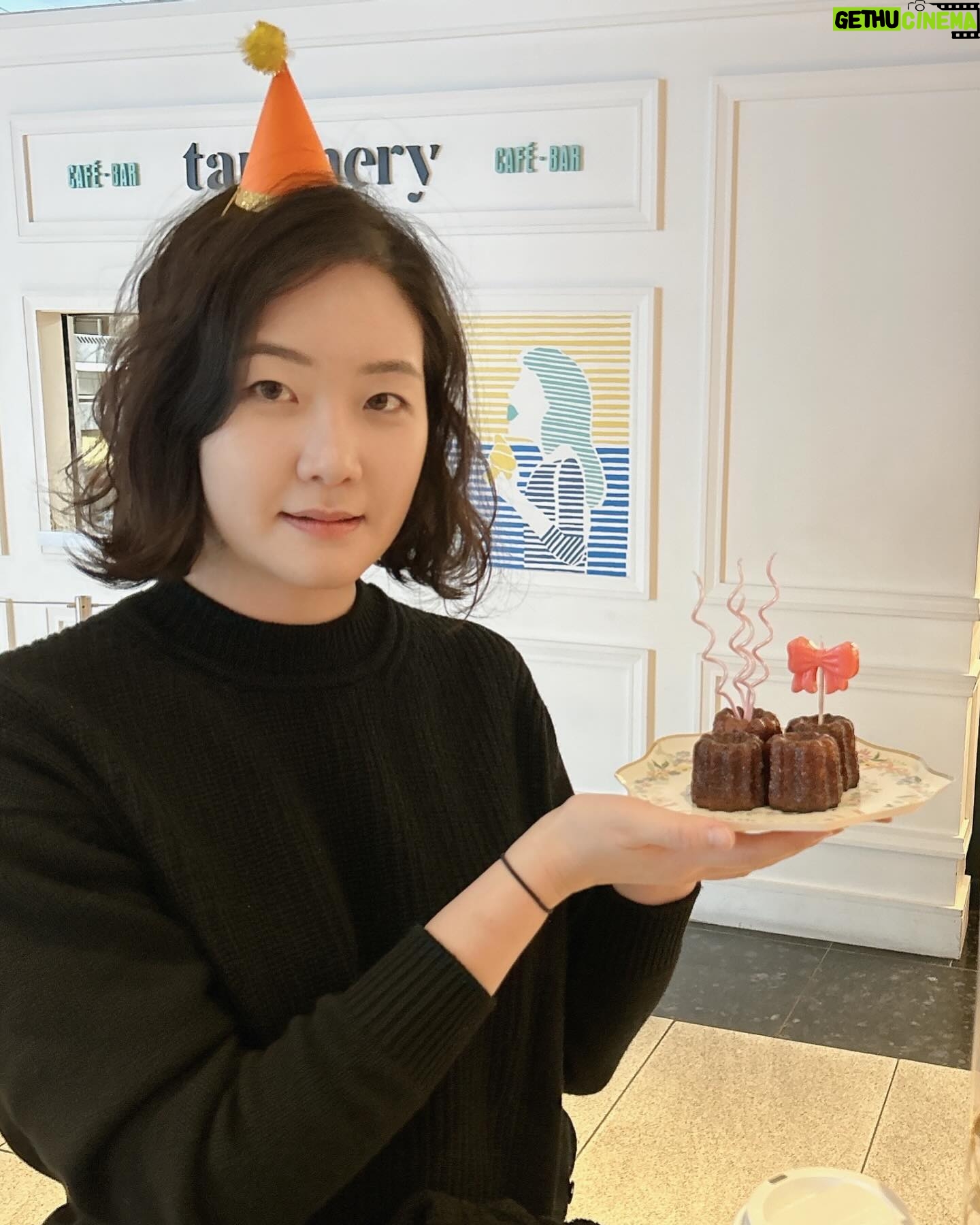 Son Tae-young Instagram - HBD,J ππ©·ππ»π미리 μΆνν΄~~~π