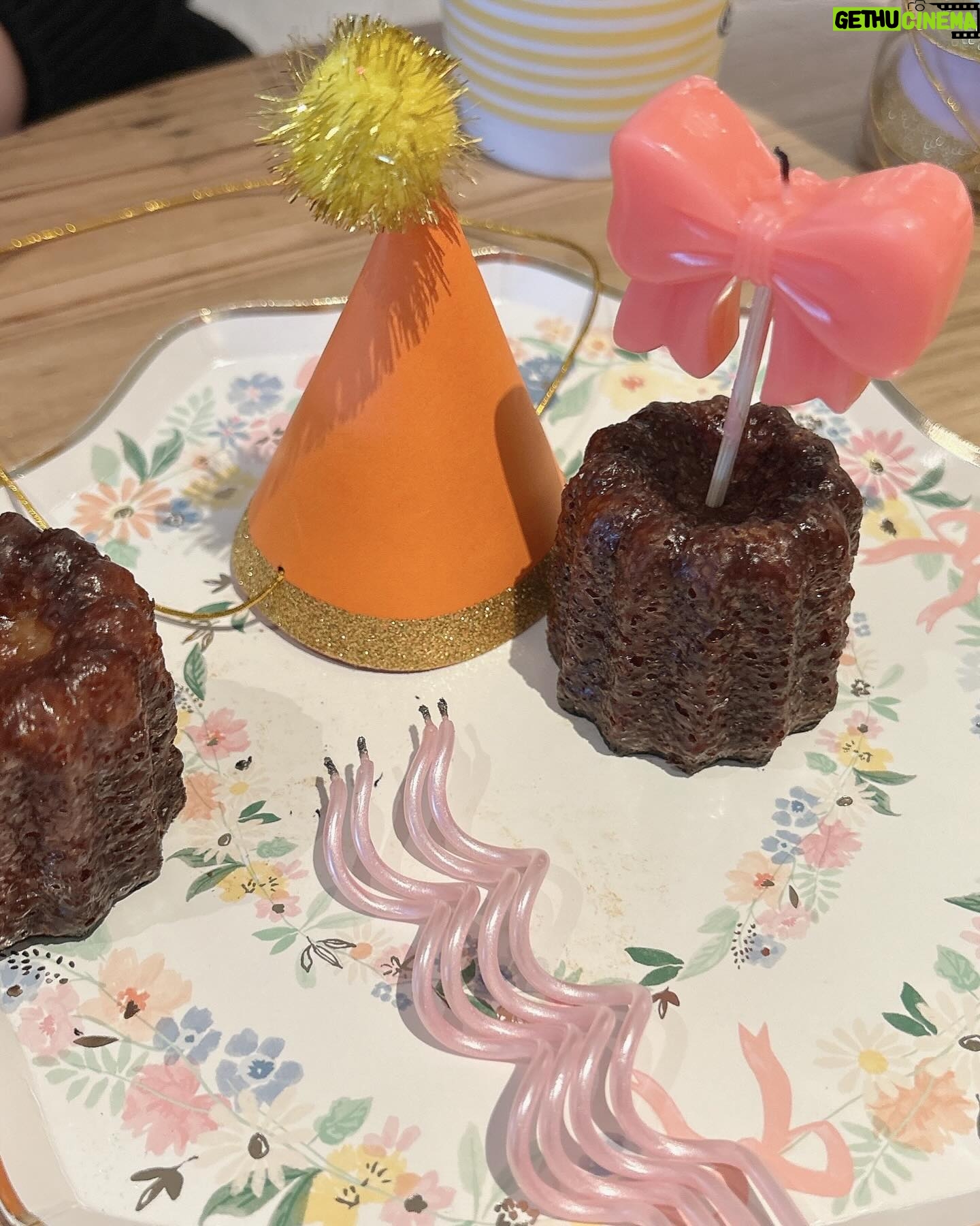 Son Tae-young Instagram - HBD,J ππ©·ππ»π미리 μΆνν΄~~~π