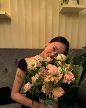 Son Yeon-jae Instagram - 생일 마지막은 남편이랑🎂🤍
