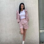 Son Yeon-jae Instagram - @thenorthface_kr #광고 조금씩 더워지는 날씨에 아웃도어는 물론 일상생활에도 착용가능한 #데이테크자켓 ☀️ 아가랑도 빨리 산책하고싶다🥹🤍👶🏻 #노스페이스#데이테크시리즈#냉감셋업#경량자켓