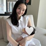 Son Yeon-jae Instagram - 피곤하지만 이렇게까지 행복할 수 있다구?🥹🤍👶🏻