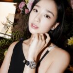 Son Yeon-jae Instagram - #광고 @graff 전 세계적으로 뛰어난 주얼리 하우스인 그라프, 웨딩부터 일상까지 착용한 주얼리 컬렉션을 만나보았습니다✨ 제가 착용한 컬렉션은 버터플라이 파베 인데요. 고급스럽고 착용하는순간 클래식 해지는 그라프 주얼리에 반해버렸어요🤍 기념일 주얼리 기프트로 받으면 정말 행복할 것 같네요🫢🤍 #그라프#GRAFF#GraffDiamonds#GRAFFKorea#GRAFFButterfly#버터플라이컬렉션