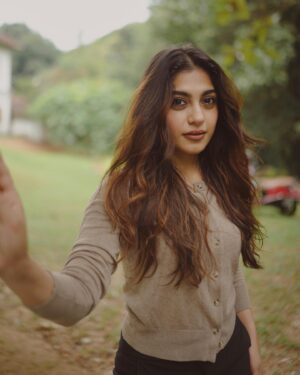 Sona Olickal Instagram - 🌿✨

Shot by: @merin__georg