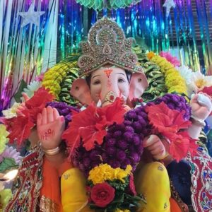 Sonali Pandit Naik Instagram - Ganpati Bappa Moraya 🙏🙏 🧿🌑