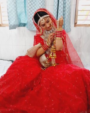 Sonam Lamba Instagram - Watch Kiran ki shaadi in Jahaan Chand rehta hai tonite at 8pm on DD National and Zee5 😊