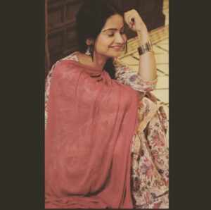 Sonam Lamba Instagram - 😇