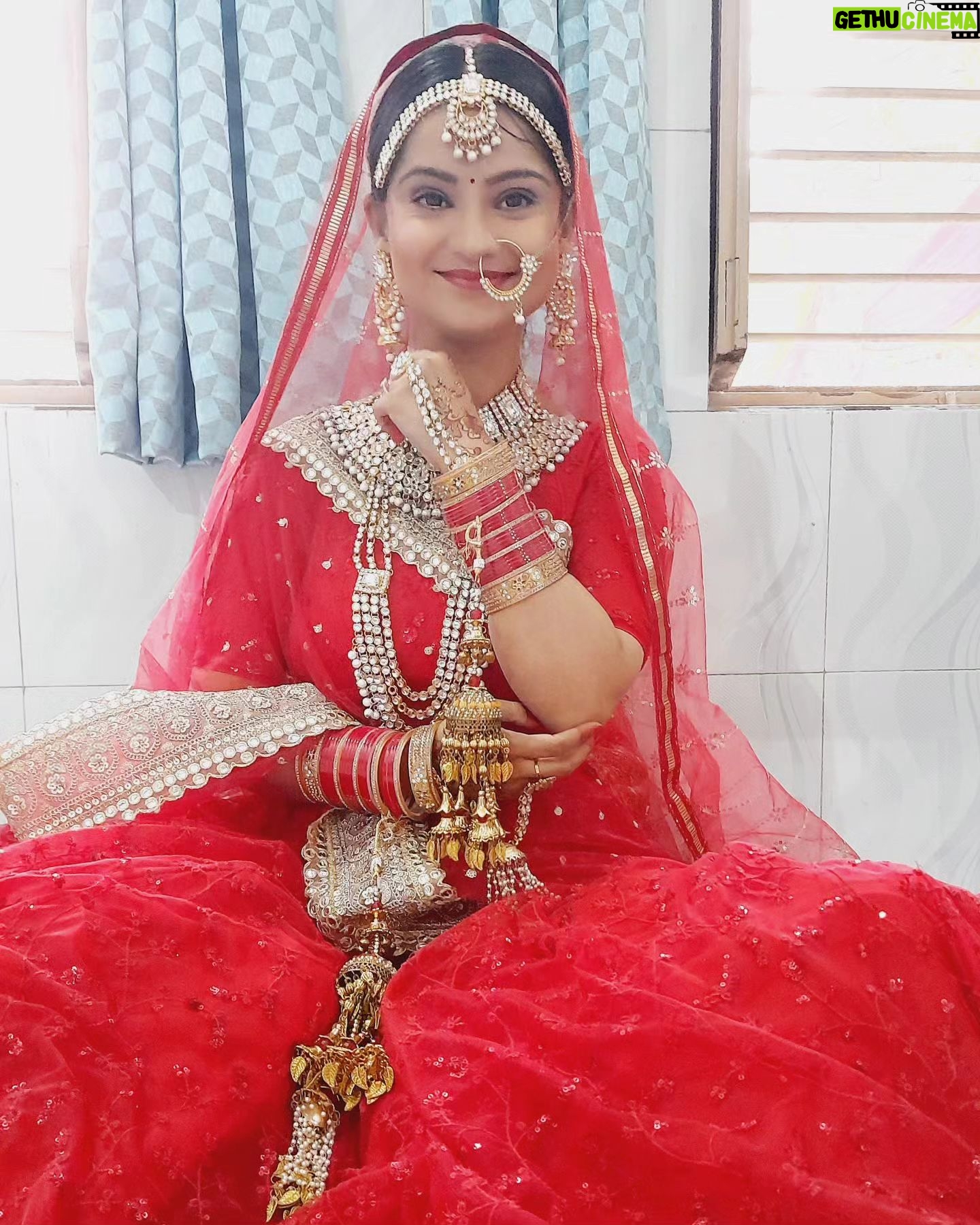 Sonam Lamba Instagram - Watch Kiran ki shaadi in Jahaan Chand rehta hai tonite at 8pm on DD National and Zee5 😊