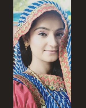 Sonam Lamba Instagram - Jhumri..
 Make up- @jay_hair_makeup_artists_1