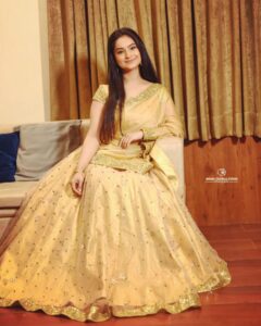 Sonam Lamba Instagram - Jabalpur 😊 Event by- @talentfullon Costume by- @swati1475 📷- @g.edition_photography