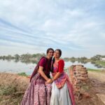 Sonam Lamba Instagram - ❤️ . #friendships #sisterhood #actorsonset #onset #photooftheday #ınstaday #instaphoto #instadaily #friendshipgoals #friendsforlife #vidhya #swara #saathnibhanasaathiya #passion . Friendships Friendshipgoals