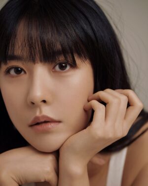 Song Joo-hee Instagram - 윤희작가님이 찍어준...✨
@kim.yun.hee