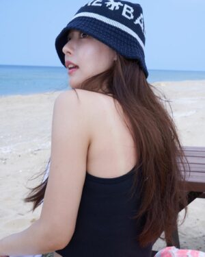 Song Joo-hee Instagram - 여름이 가기 전에 올려보는 올여름 바닷가 사진. 🏖️