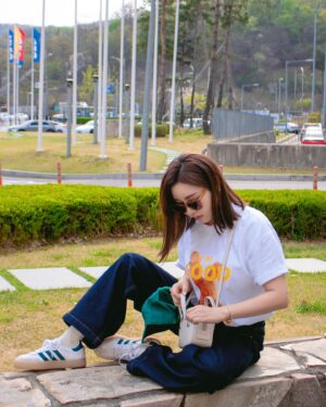 Song Ga-in Instagram - 날씨 좋아서 하루 하루 알차게 ! 🌈🐻💕