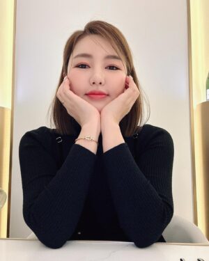 Song Ga-in Instagram - 2023 ! 바이 바이 ! 👋🏻