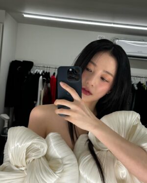 Song Ha-yoon Instagram - 