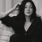 Song Ha-yoon Instagram - Warm-hearted shoot🩷