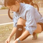 Song Hae-na Instagram – #광고

갤럭시 워치6와 갤럭시 핏3를 운동할 때도 잠잘 때도 사용해봤어요!!

워치6는 혈압, 심전도처럼 디테일한 건강모니터링이 가능하니 항상 제 몸상태를 체크할 수 있었어요!
밖에서 러닝 할 때 이동 경로 트래킹도 되고 특히 지갑은 들고 뛰기 어려웠는데 워치에서 티머니랑 네이버페이가 되서 가볍게 다녀올 수 있었답니당

갤럭시 핏3는 수영 포함 100가지 이상 운동 측정도 되고 수면 측정도 가능해 저의 수면컨디션까지 체크할 수 있어서 매일 아침 좋은 컨디션으로 하루를 보냈답니당
역시 워치는 있으면 참 편리해ㅋㅋ

#갤럭시워치6 #스마트워치추천 #갤럭시핏3