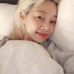 Song Hae-na Instagram - #광고 평소에 제가 사용하고 있는 침구들을 소개해드려요!! 진짜 퐁실퐁실 좋아하는사람 다모여!! 잠시후 노르딕슬립 더현대닷컴 오전 11시 라이브 방송에서 만나요 #노르딕슬립 #더현대 #라이브쇼핑