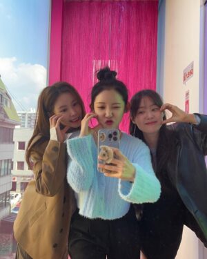 Song Ji-eun Instagram - 시크릿 데뷔 14주년🥳
우리의 소중한 시작을 기념할 수 있어 감사한 날🙏🏻 
14년 추억 안에 계신 모든 분들의 몸과 마음이 건강하기를 기도합니다🫶🏻💗