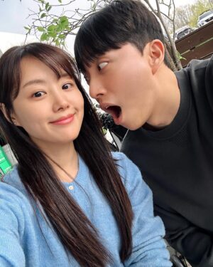 Song Ji-eun Instagram - 나날이 닮아 가는 중🫢같은 눈으로 서로를, 세상을 바라 보자🤍🙏🏻