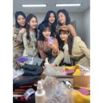Song Ji-eun Instagram - 소중한 첫 뮤지컬❤️ 모두의 도움으로 저의 시작이자 2022년 가요톱텐의 마지막 공연을 마쳤습니다🫶🏻 마음의 여유가 없었어서 사진이 이것뿐이지만..🤦🏻‍♀️한분 한분 너무 멋졌어요! 잠자고 있던 텐션 끌어올려주셔서 감사해요❤️‍🔥❤️‍🔥