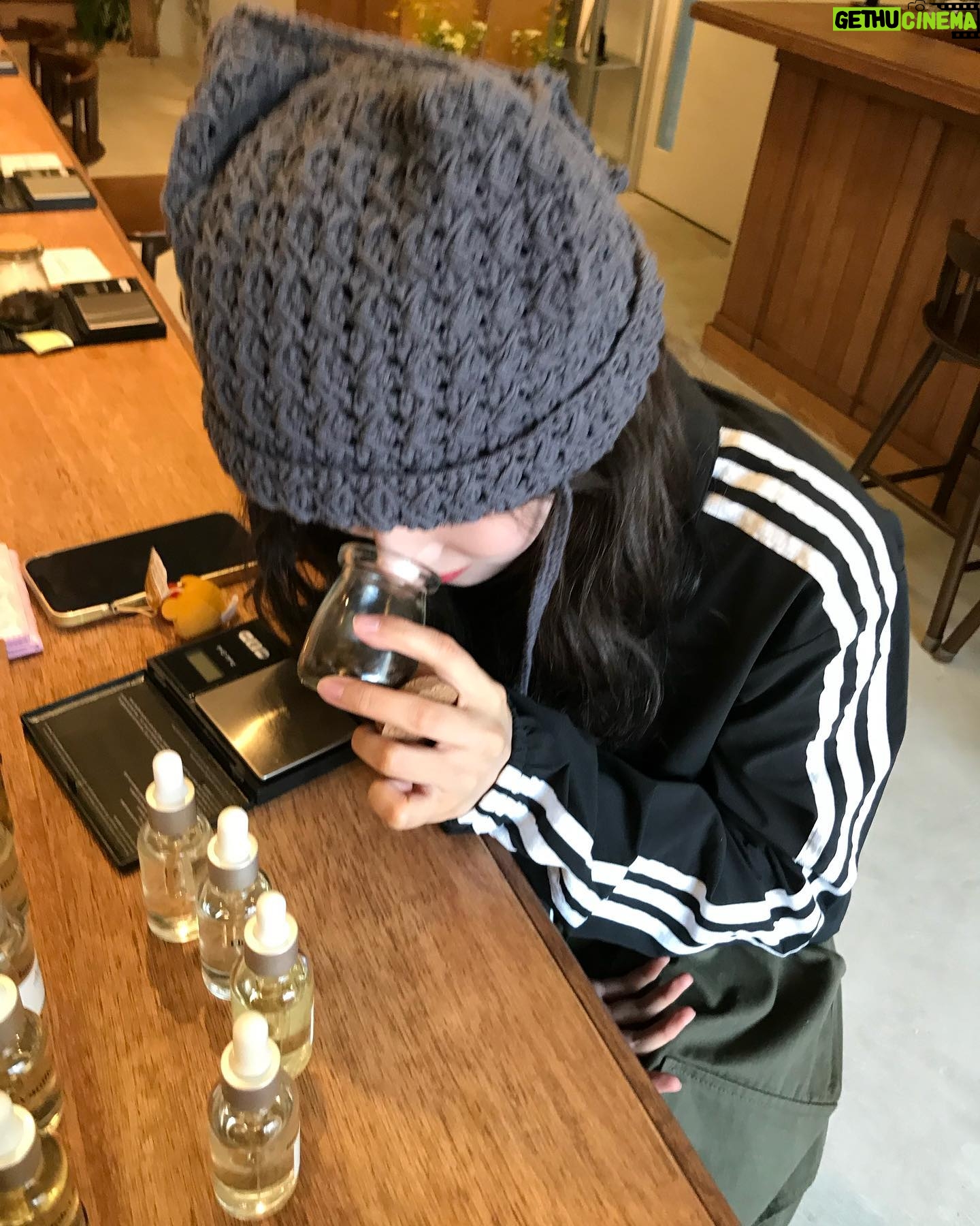 Song Su-i Instagram - πββ‘οΈπββ§βπ§Όπ«§ΛΒ· . . . . . . . . . . . . . #λΌμ€ν¬ #μμΈν₯μ곡방 #ν₯μ곡방