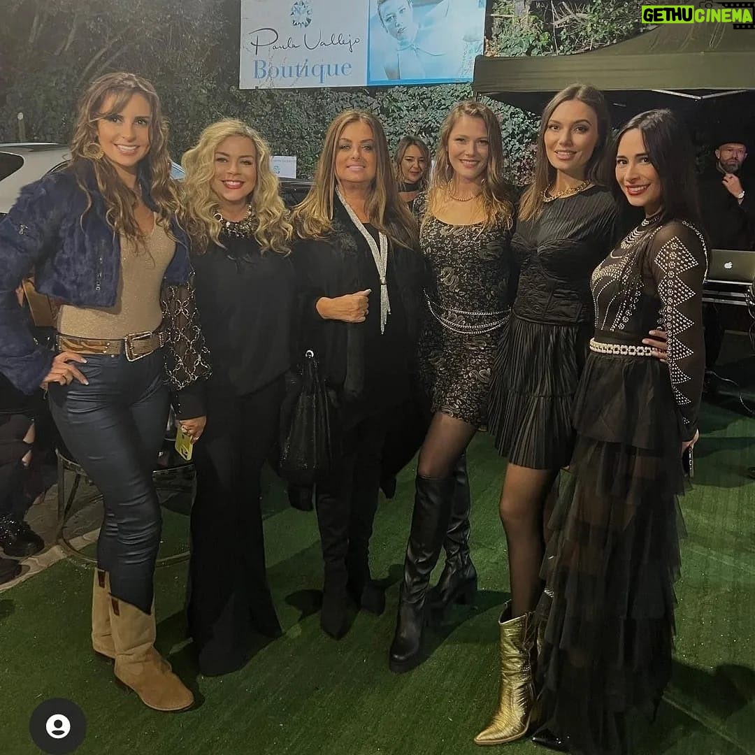 Sonia Fried Instagram - Hola a todos! Aquí les dejo unas fotos de lo que ha sido el mes de mayo. Compartiendo con gente agradable para distraerse un poco. Un beso #santiago #viñadelmar #compartiendo #amigas #sociabilizar