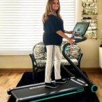 Sonia Fried Instagram – Esta semana recibí mi trotadora @martomsport 😍 Encontré la solución para hacer ejercicio en la comodidad de la casa durante estos días de frio.  Me encanto porque además de ser plegbale y no ocupar nada de espacio, cuenta con una pantalla increíble y muchas funciones entretenidas! En la tienda online www.martomsport.com pueden obtener la suya, y además con mi código TIASONIA50 tienen 50.000 pesos de descuento!
#martomsport #fitness #entrenaencasa