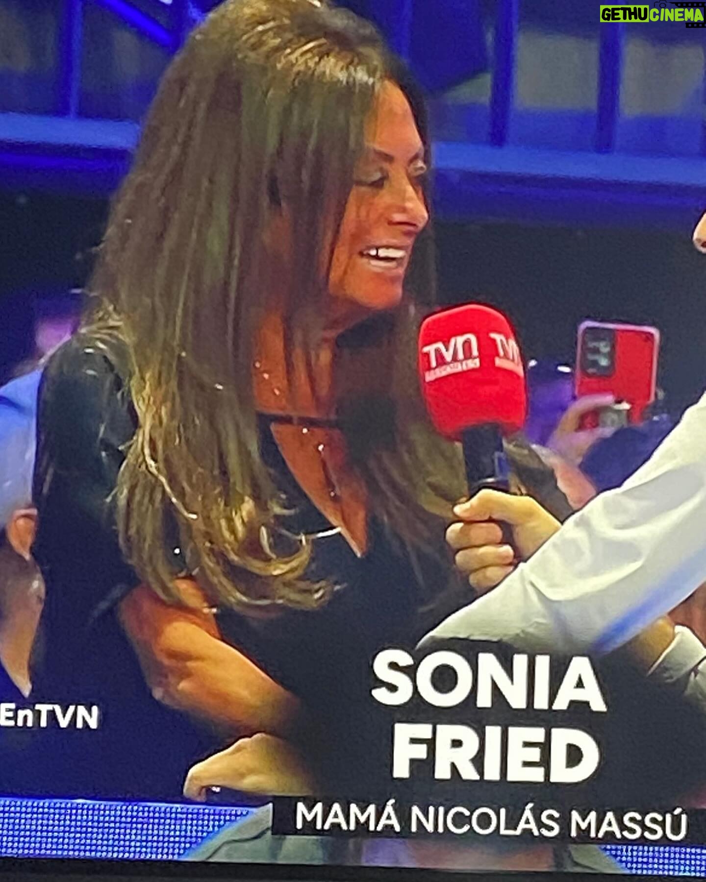 Sonia Fried Instagram - Hola a todos! Aquí algunas fotos de la exhibición del viernes de Monticello acompañando a mi hijo.