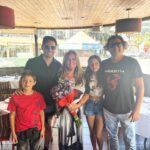 Sonia Fried Instagram – Con mi Familia el día de mi Cumpleaños. Agradecida de compartir un años más junto a mi Madre de 96 años. ❤️