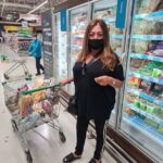 Sonia Fried Instagram – Aquí comprando un día Domingo para dejar organizada la semana que llega mi compañero de 4 años, mi hijo Jorge.

#compras
#supermercado 
#diadomingo