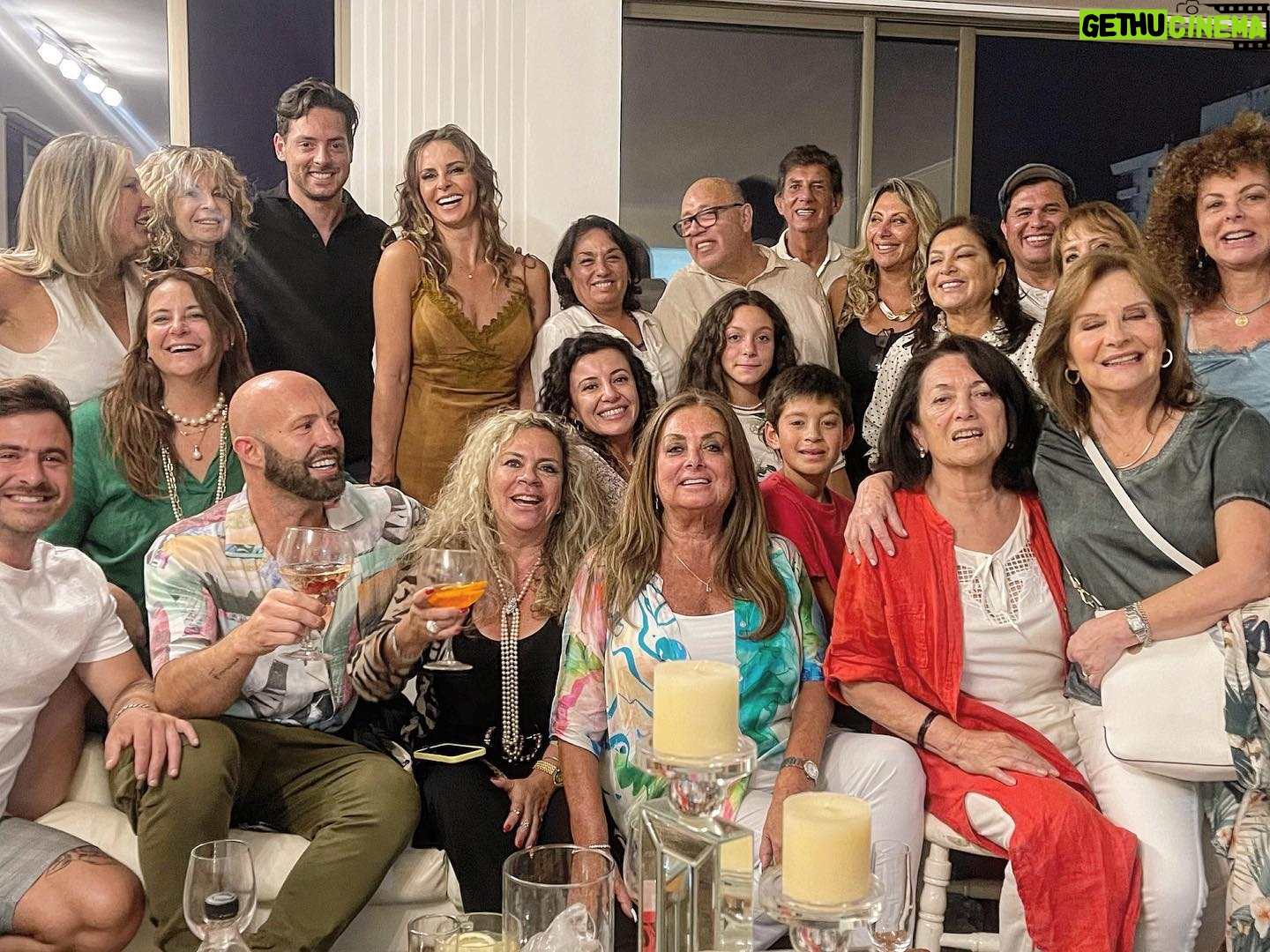 Sonia Fried Instagram - Muy agradecida de todos los llamados, mensajes y muestras de cariño por mi Cumpleaños, me hicieron sentir muy feliz, y en especial a toda la gente que compartio conmigo en la celebración. Los quiero mucho 🥰🎂🎊❤️