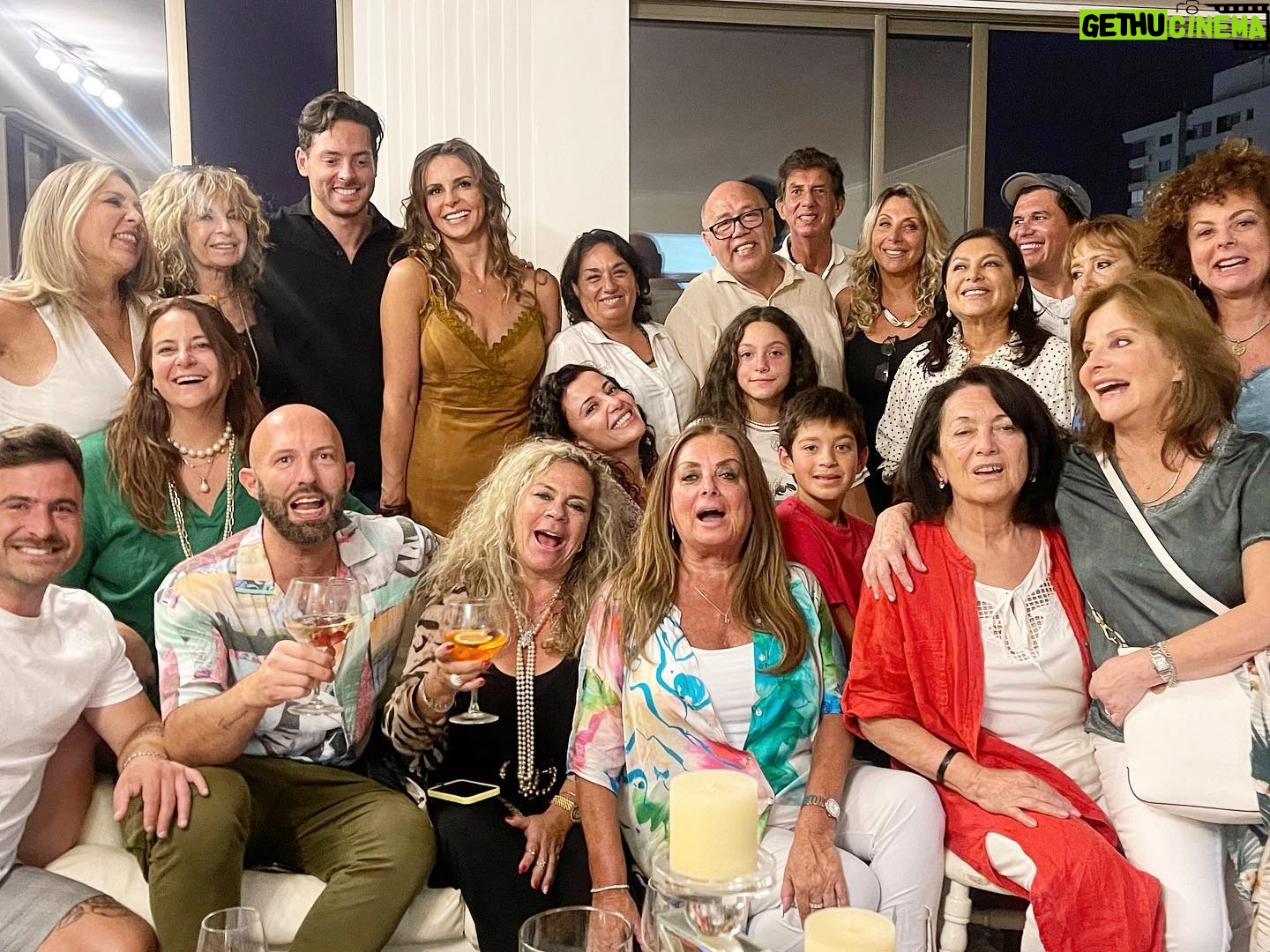 Sonia Fried Instagram - Muy agradecida de todos los llamados, mensajes y muestras de cariño por mi Cumpleaños, me hicieron sentir muy feliz, y en especial a toda la gente que compartio conmigo en la celebración. Los quiero mucho 🥰🎂🎊❤️