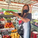 Sonia Fried Instagram – ❣ Feliz día a todas las mujeres del mundo, especialmente para las Chilenas.
🍉Hoy comprando en la feria, una de las cosas que me encantan ya que todo es fresquito y la gente muy amorosa.
Les mando cariños a todas en nuestro día 🌷

#mujeres
#chilenas
#díainternacionaldelamujer
#feria
#viñadelmar