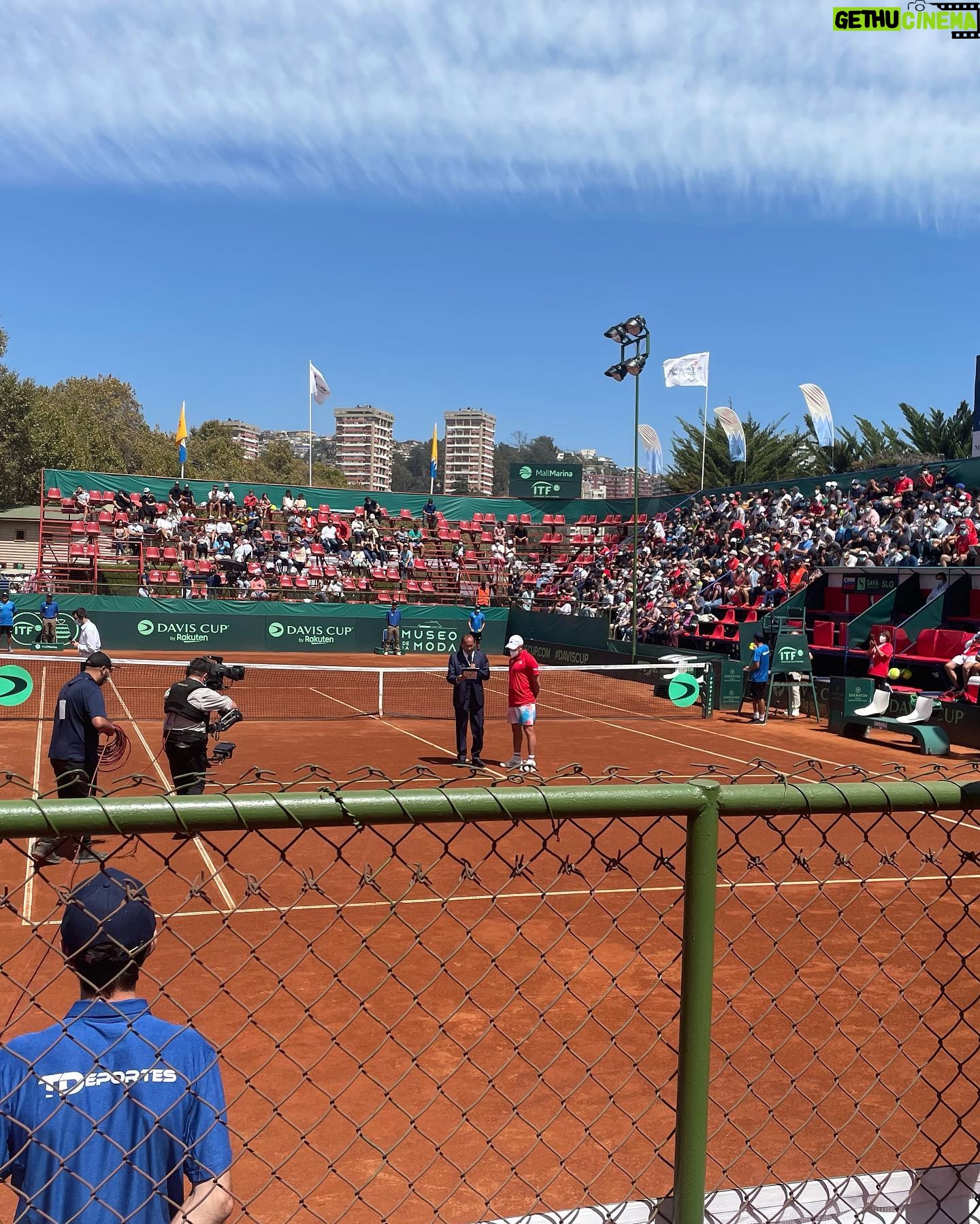 Sonia Fried Instagram - Último día triunfo para Chile, todo estuvo espectacular y feliz de compartir con mi hijo un fin de semana en mi ciudad. Merecido y lindo homenaje a @massunico por todo lo que ha entregado a Chile, en su cancha con su nombre. Con el gran apoyo como siempre de todos los chilenos de corazón que fueron a apoyar al equipo. Estadio full!!!! Maravilloso!!! Club unión #copadavis #estadio #clubunion #nicomassu